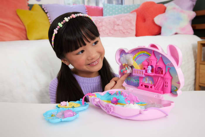 hot wheels Polly Pocket 2-in-1 Bunny Fun Compact Wearable Purse Playset With 2 Dolls & 12 Accessories including Pets