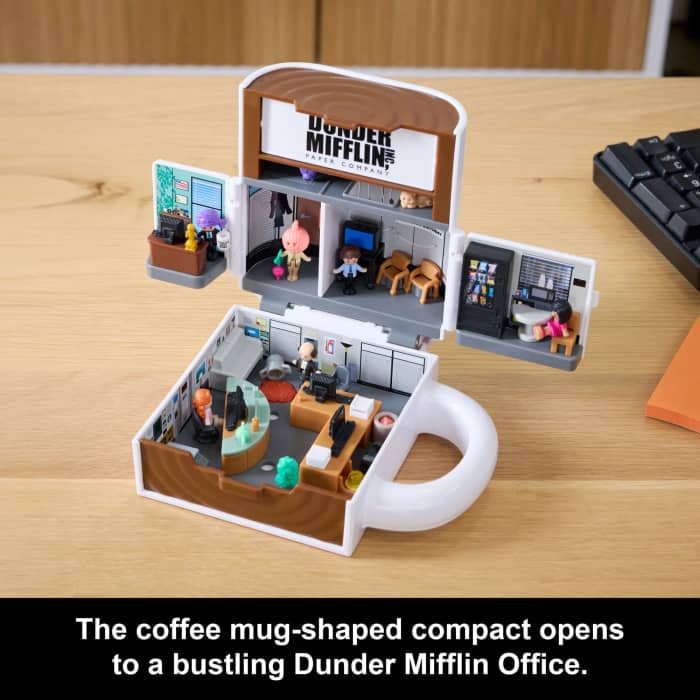 Hot Wheels Polly Pocket X The Office Best Boss Mug Compact Dunder Mifflin Character Set Collectible Toy