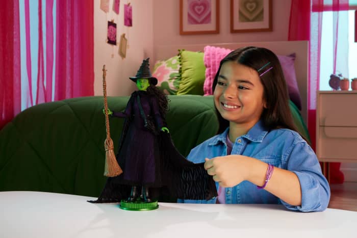 hot wheels Universal Pictures’ Wicked Deluxe Elphaba Fashion Doll & Accessories With Braided Hair & Posability