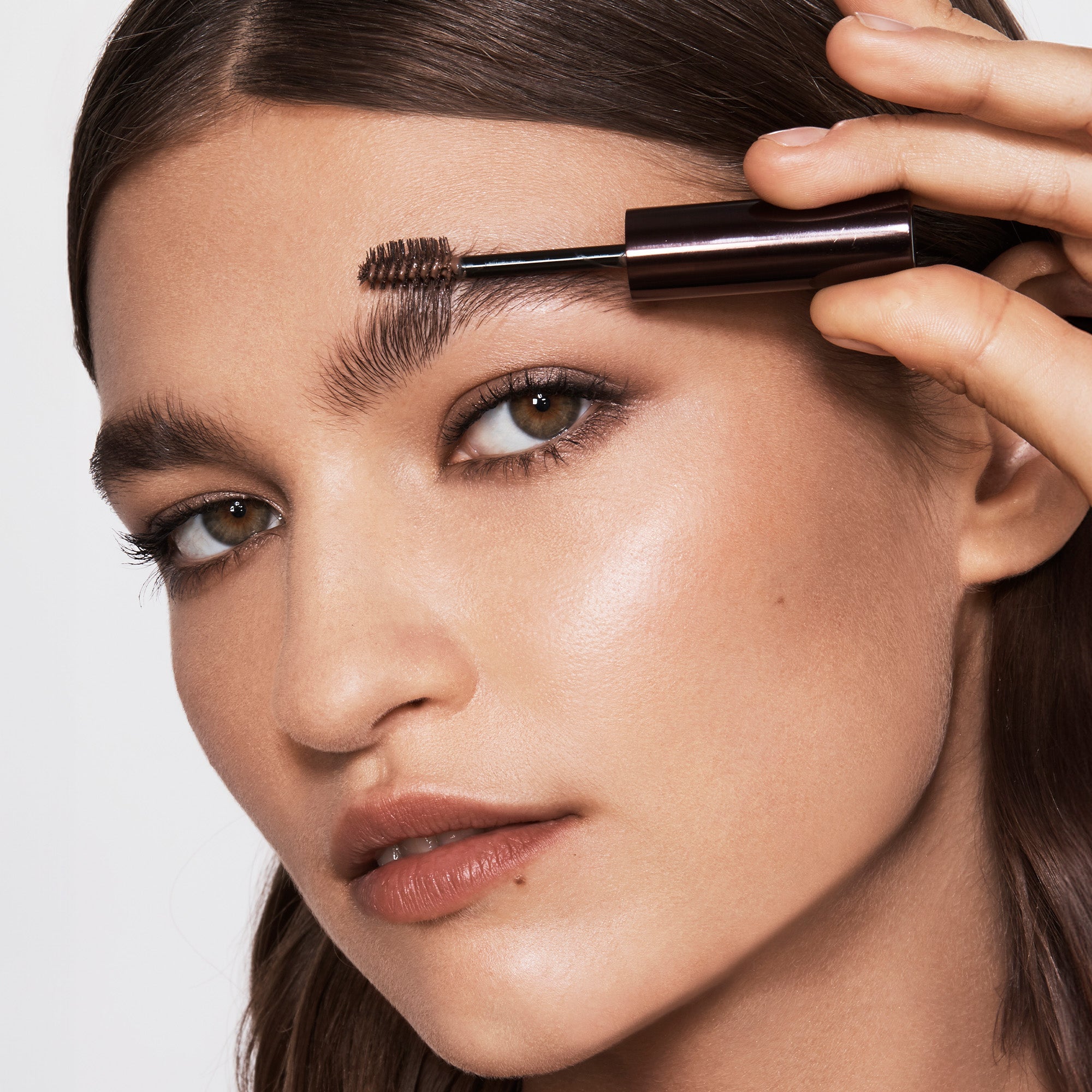 Hourglass Arch™ Brow Volumizing Fiber Gel
