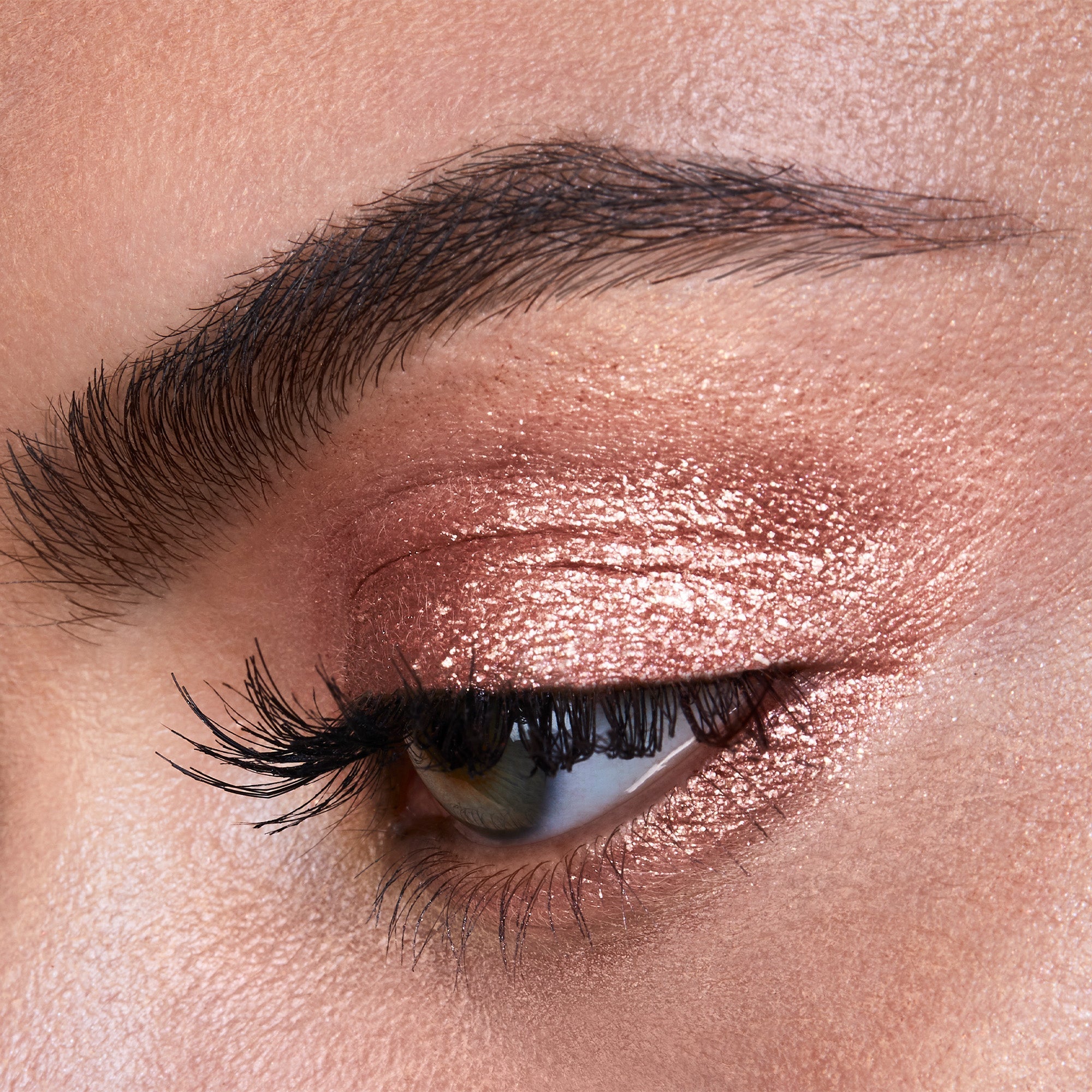 Hourglass The Eye Edit