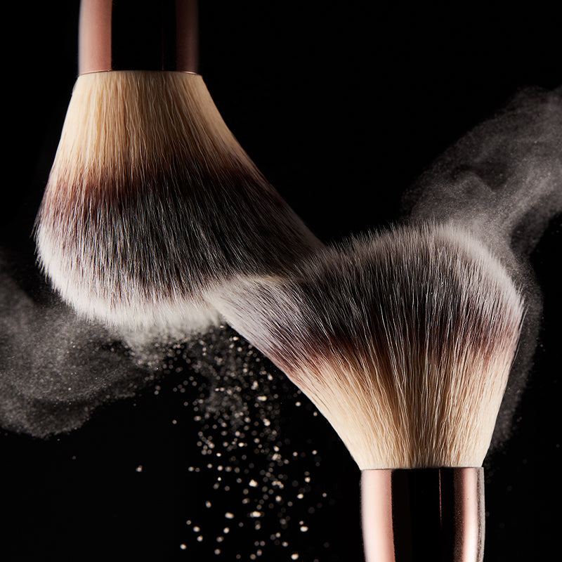 Hourglass Veil™ Powder Brush