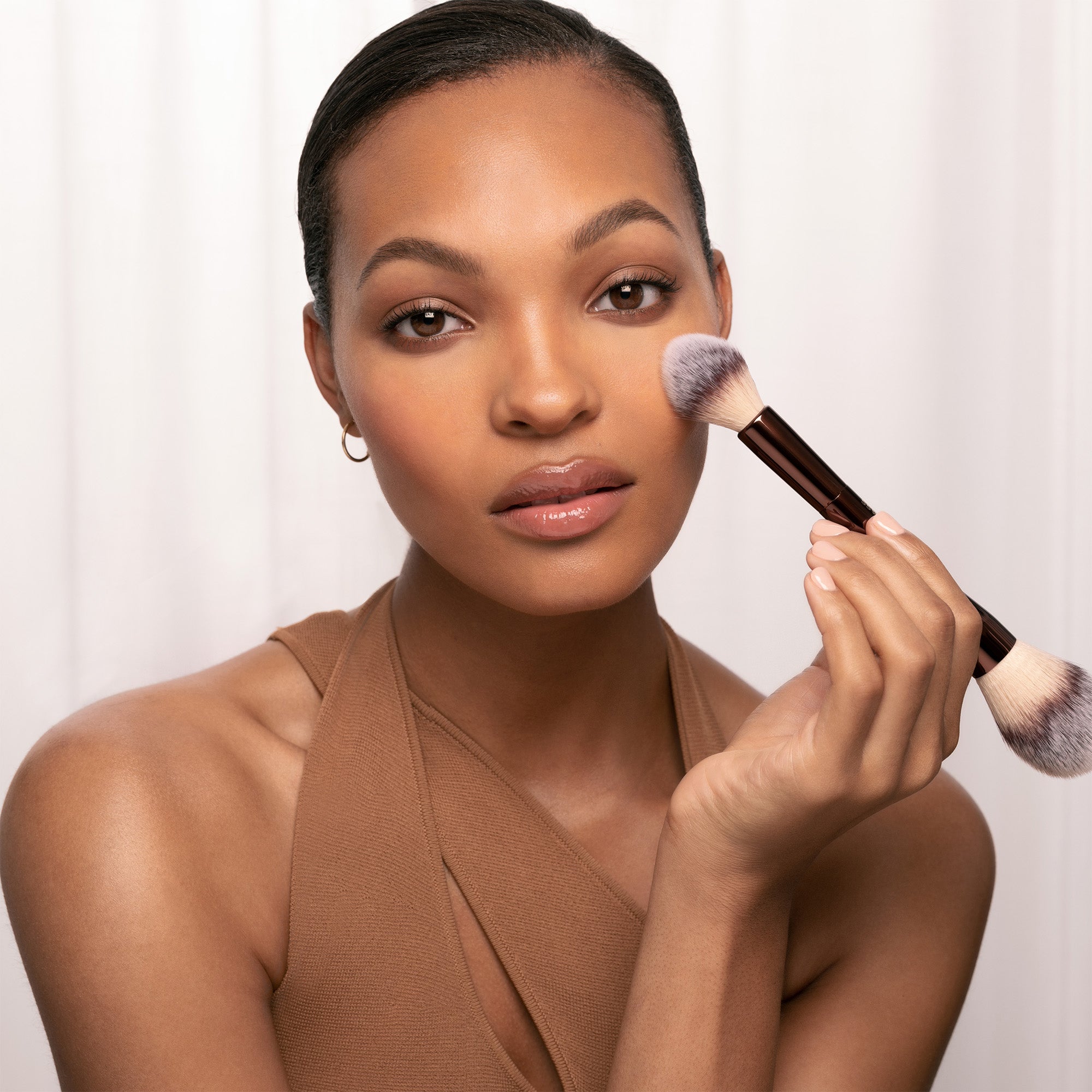 Hourglass Veil Translucent Setting Powder Limited Edition Ornament - Travel Size
