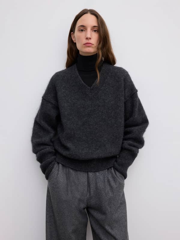 House Of Dagmar Knitwear V-neck Alpaca Knit Dark Grey Melange