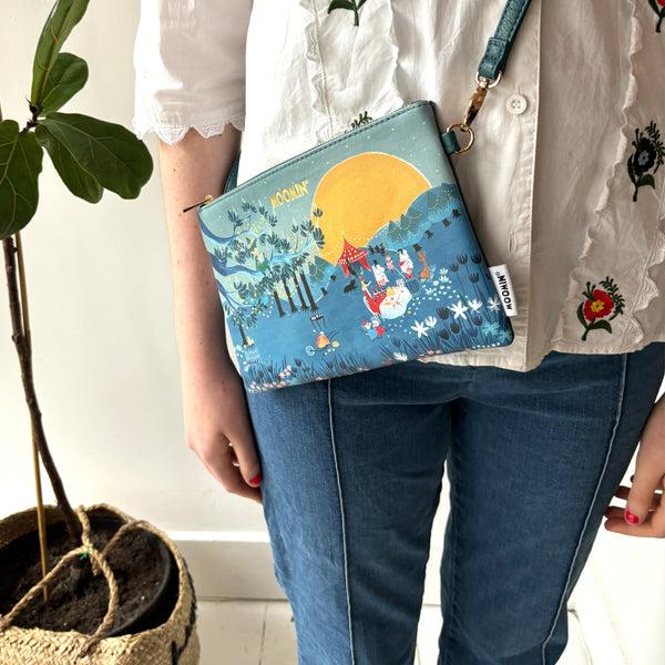 house of disaster Moomin Picnic Crossbody Bag
