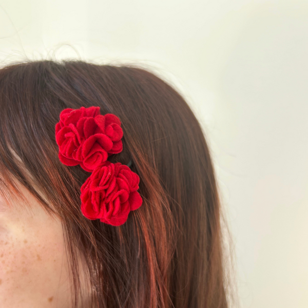 house of disaster Red Rose Hair Slides