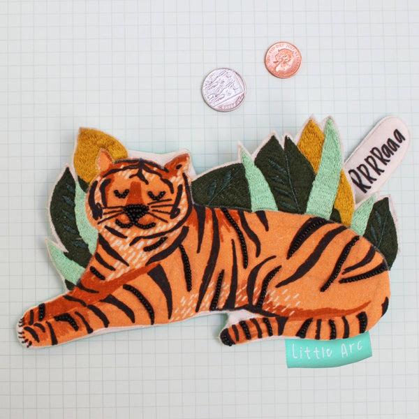 house of disaster Little Arc Tiger Shaped Coin Pouch