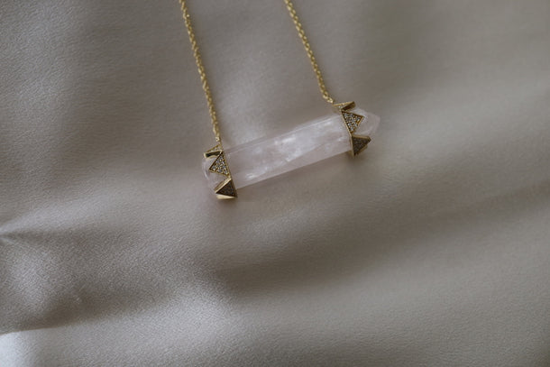 House Of Harlow Rose Quartz Horizontal Diamond Crown Necklace Gold/RoseQuartz