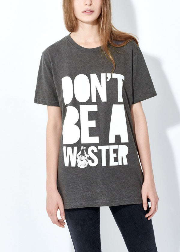 house of holland House of Holland Unisex "Waster" T-Shirt & Brita fill&go Water Bottle