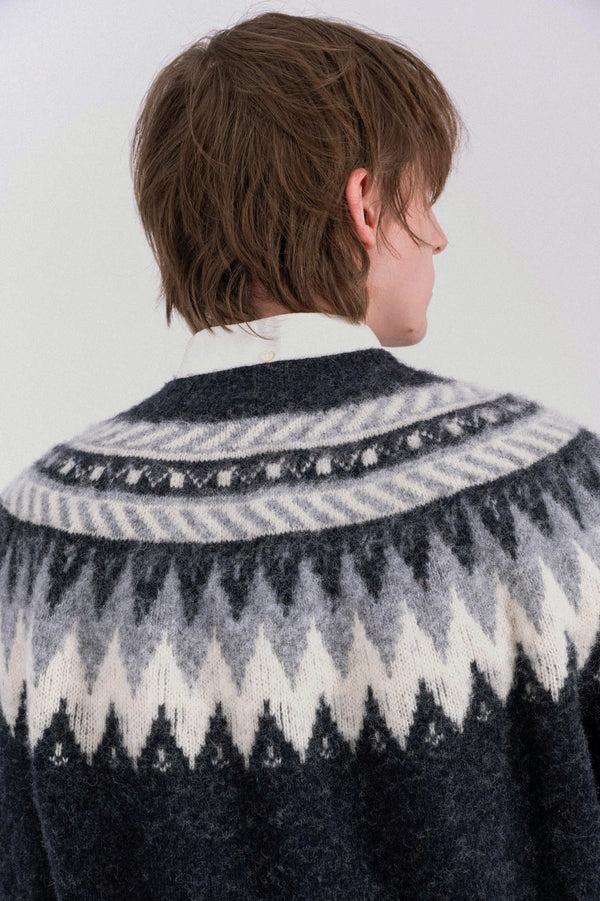 Howlin Magician In The Mountain - Charcoal