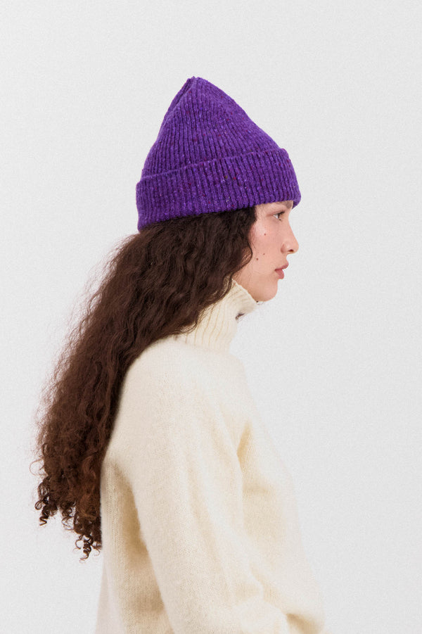 Howlin Out Of The Blue Hat - Purple Dream