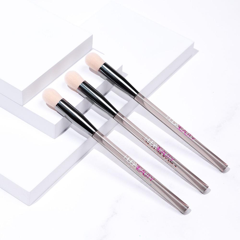 Huda Beauty Conceal & Blend Complexion Brush