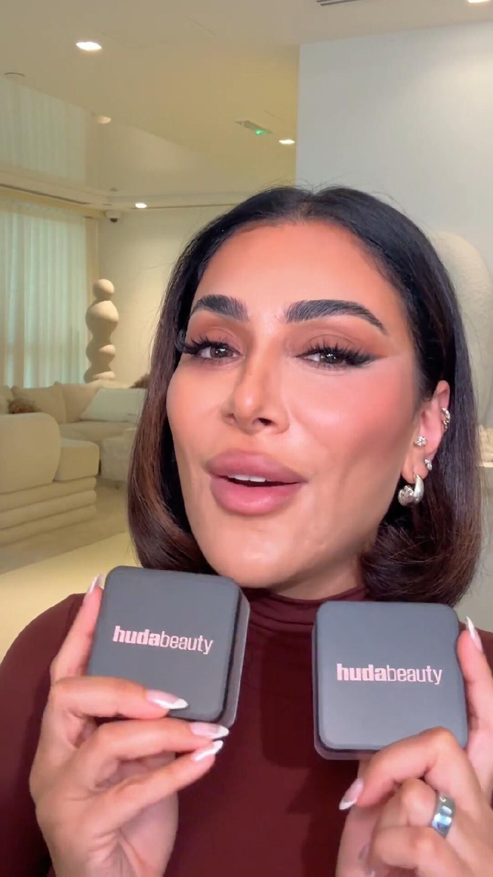Huda Beauty Easy Bake Loose Baking & Setting Powder