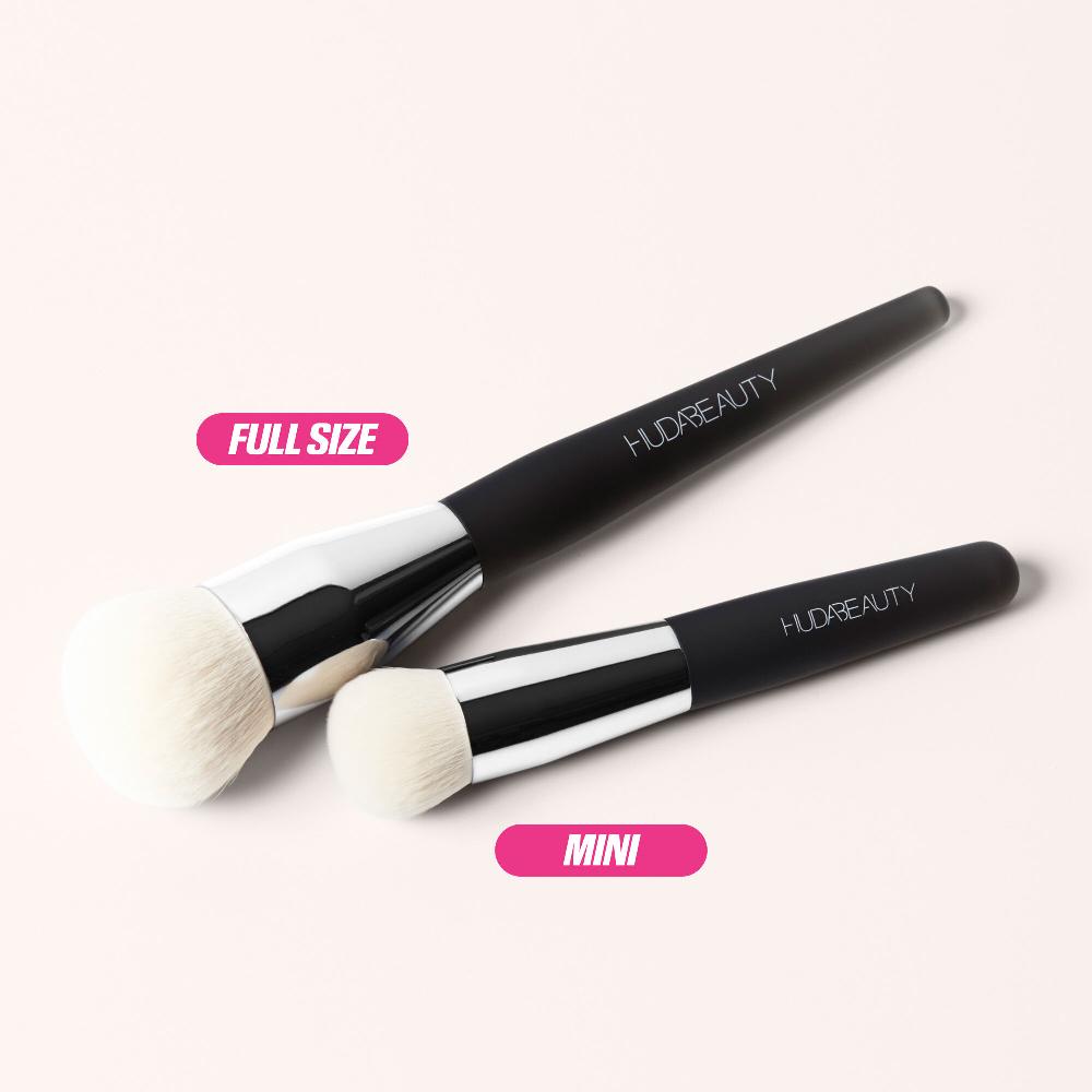 Huda Beauty Easy Blur Base Brush