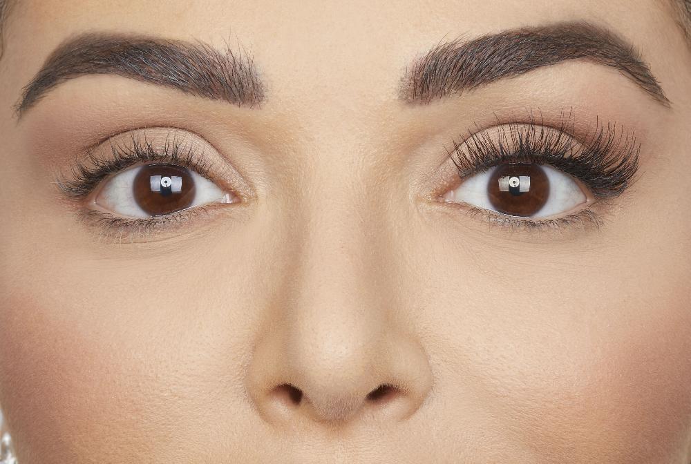 Huda Beauty Eazy Lash - Harmony #17
