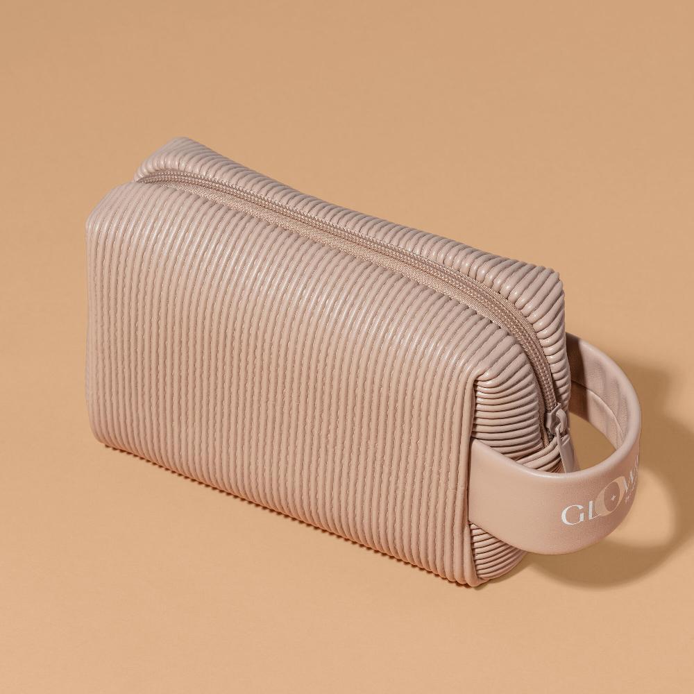 huda beauty Glowish Makeup Bag