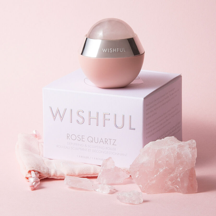 Huda Beauty Rose Quartz Depuffing & Sculpting Roller