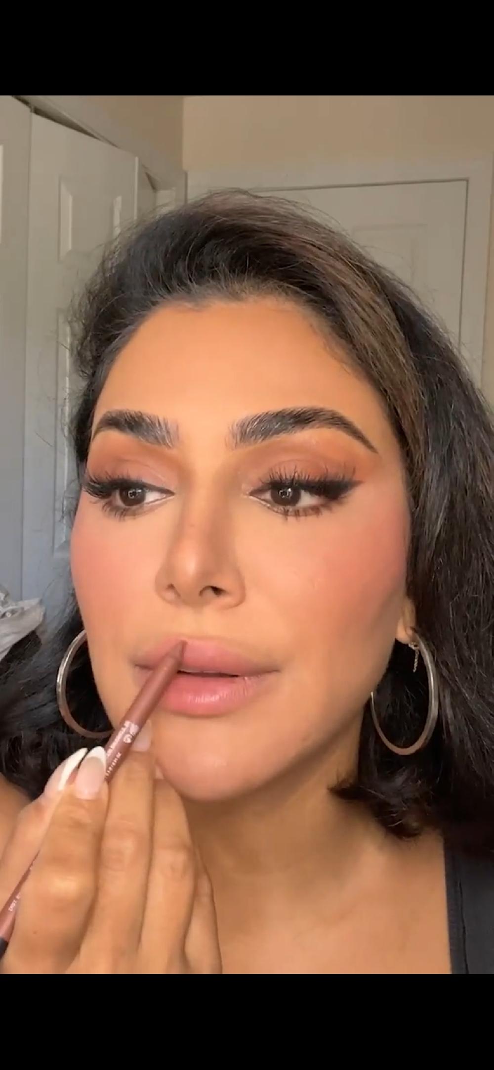 Huda Beauty Lip Contour 2.0 Automatic Matte Lip Pencil