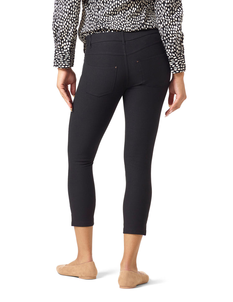 Hue Essential Denim Mid-Rise Capri