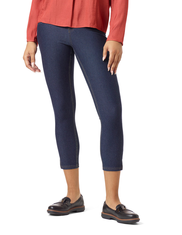hue Essential Denim Mid-Rise Capri