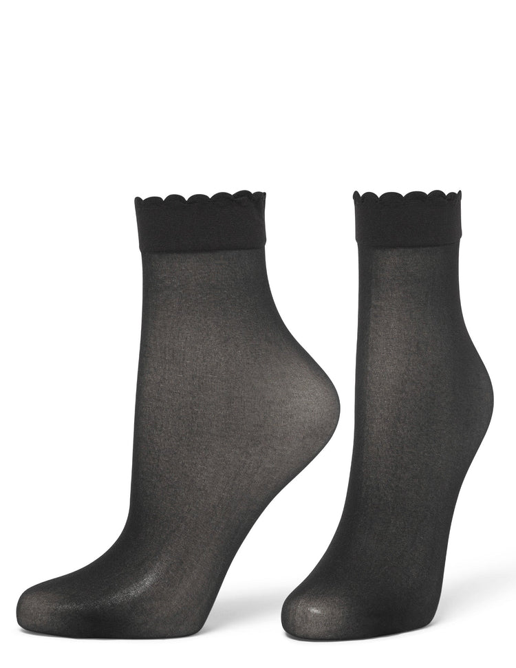 hue Sheer Anklet With Scallop Top