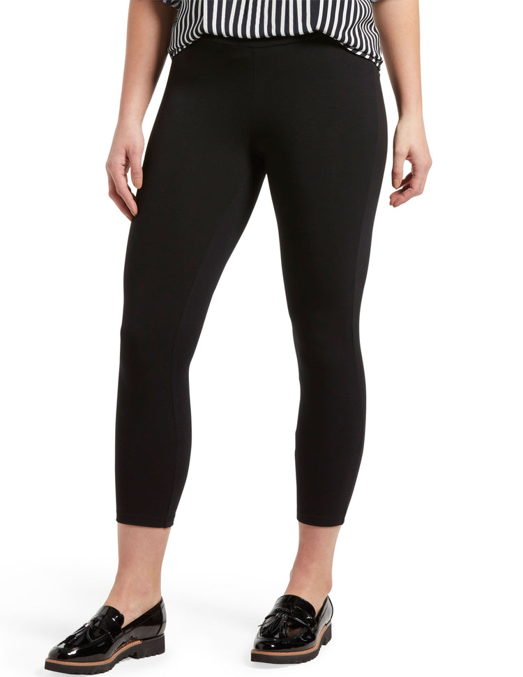 hue Wide Waistband Blackout Cotton Capri