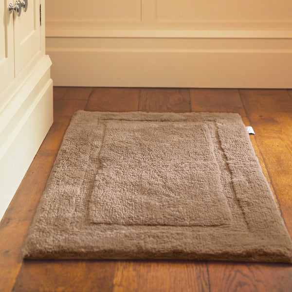 Hug Rug Bamboo Border Cappuccino Bathmat