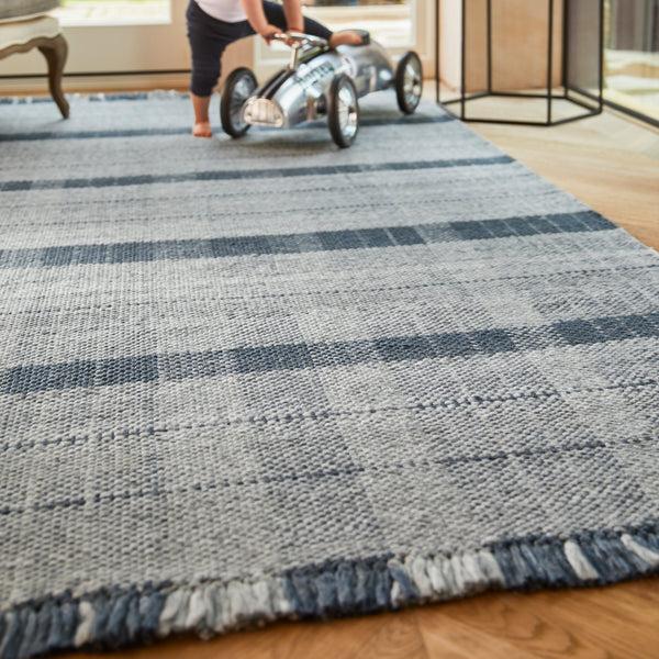 Hug Rug Highland Check Rug Navy