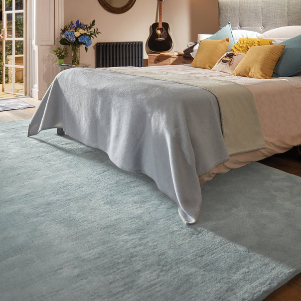 Hug Rug Hush Rug Ice Blue