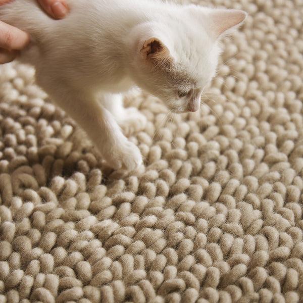 Hug Rug Union Rug Oyster