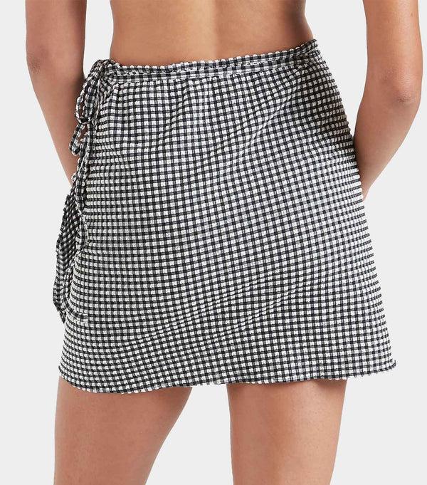 Hunza G Gingham Seersucker Short Sarong Black Gingham