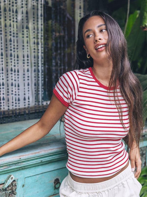 hurley Just A Girl Baby Tee Rococco Red