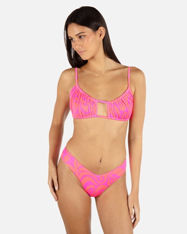 hurley Trip Hop Scoop Front Bralette Maraschino