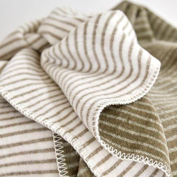 Ibena Happy Green Stripe Kids Soft Cotton Blend Blanket With Turtle