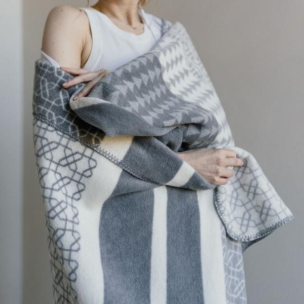 Ibena Modern Fair Isle Patterned Grey / Ivory Throw Blanket