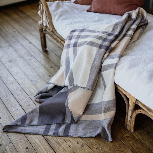 Ibena Timeless Classic Plaid Neutral Beige Brown Throw Blanket