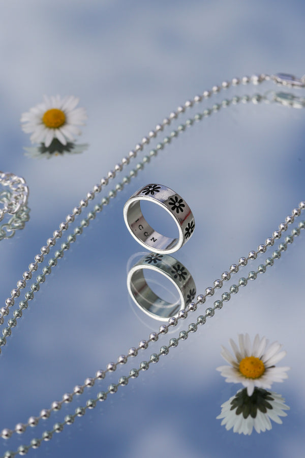 Icon Brand Silver Daisies Set