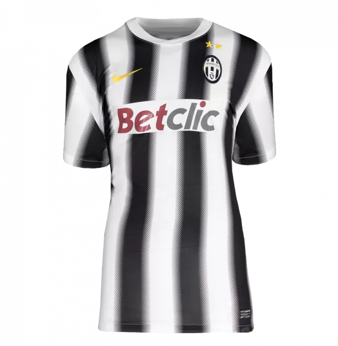 Icons Andrea Pirlo Back Signed Juventus 2011-12 Home Shirt In Classic Frame
