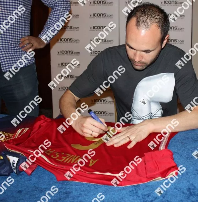 Icons Andres Iniesta Back Signed Spain 2014 Home Shirt In Classic Frame
