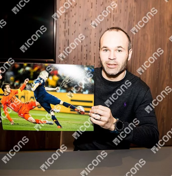 Icons Andres Iniesta Signed And Framed Spain Photo: Iconic 2010 FIFA World Cup Final Goal Vs Netherlands