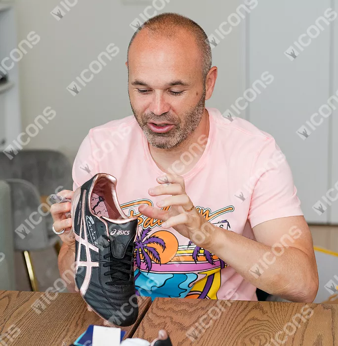 Icons Andres Iniesta Signed Black Asics Lethal Boot In Acrylic Case