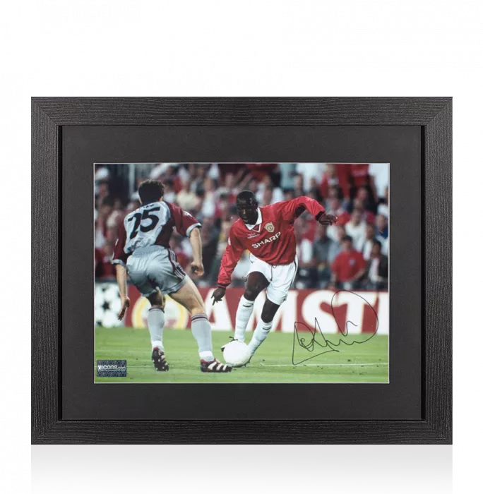 Icons Andy Cole Signed Manchester United Photo In Black Wooden Frame: 1999 UEFA Champions League Final