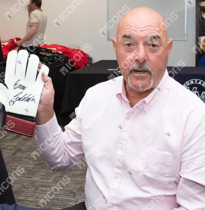 Icons Bruce Grobbelaar Signed Goalkeeper Glove: Umbro