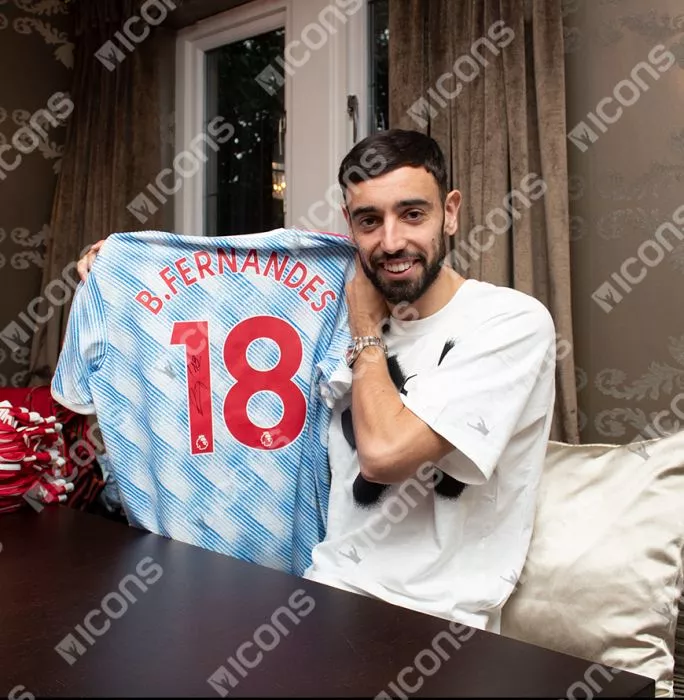 Icons Bruno Fernandes Back Signed Manchester United 2021-22 Away Shirt In Classic Frame