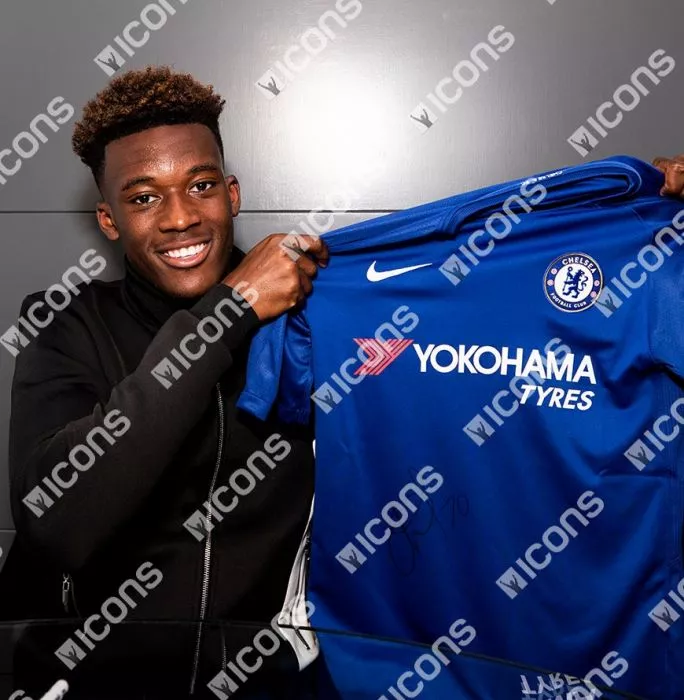 Icons Callum Hudson-Odoi Front Signed Chelsea 2017-18 Home Shirt In Hero Frame: Option 1