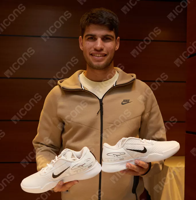 Icons Carlos Alcaraz Signed White Nike Zoom Vapor Tennis Shoe In Acrylic Case