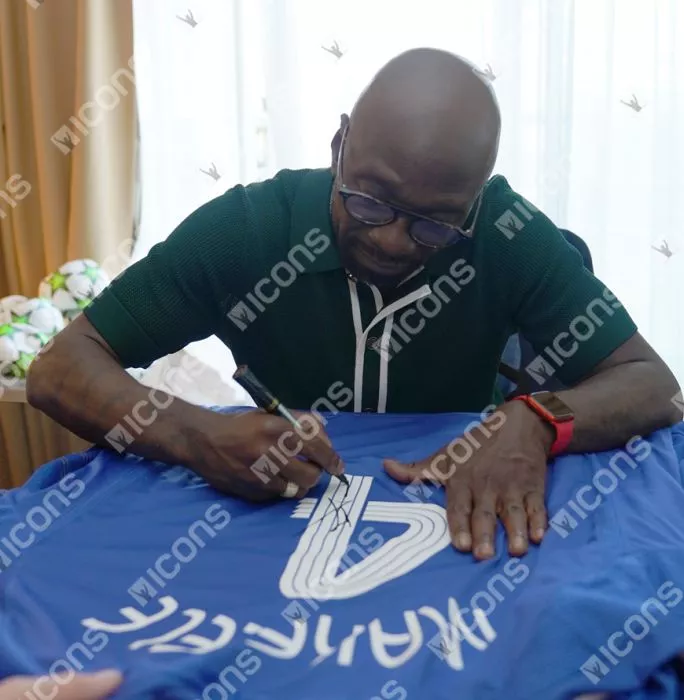 Icons Claude Makelele Back Signed Chelsea FC 2005-06 Home Shirt
