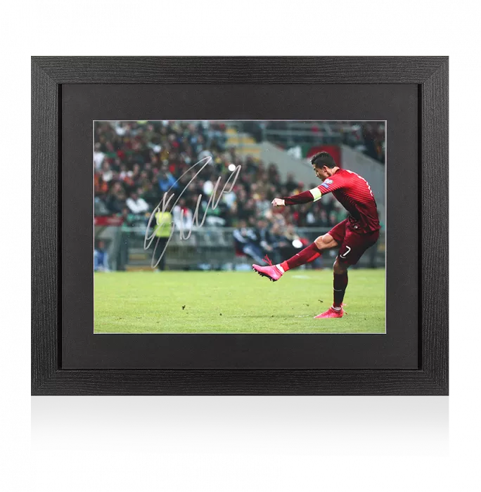 icons Cristiano Ronaldo Signed Portugal Photo In Black Wooden Frame: Free-Kick Master