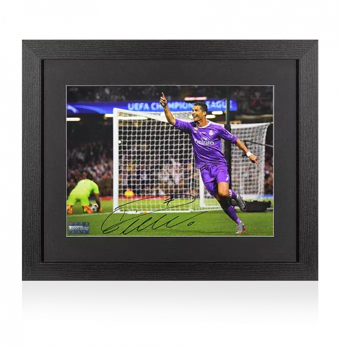 icons Cristiano Ronaldo Signed Real Madrid Photo In Black Wooden Frame: 2017 UEFA Champions League Final Goal