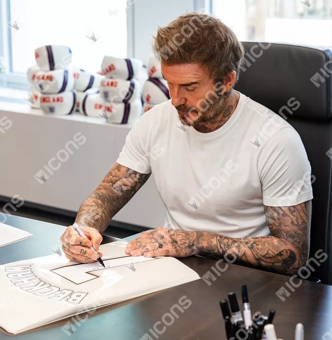 Icons David Beckham Back Signed Manchester United 1999 UEFA Champions League Home Shirt In Classic Frame